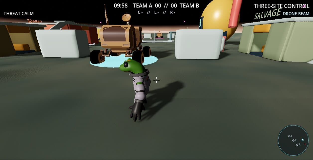 Multiplayer: a lizard-faced astronaut in front of a parked rover in a colony arena.